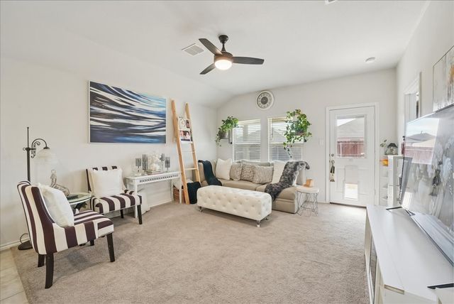 136 Greengate Drive, Boyd, TX 76023