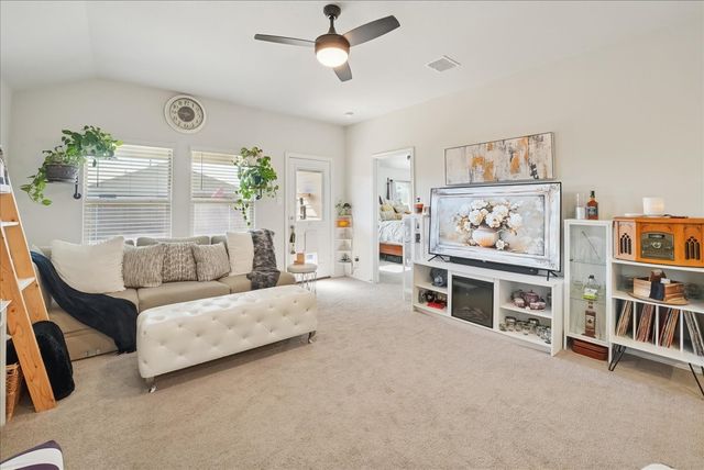 136 Greengate Drive, Boyd, TX 76023