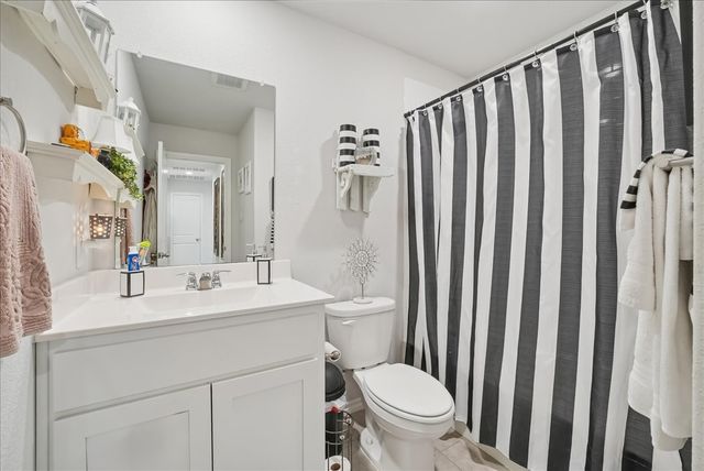 136 Greengate Drive, Boyd, TX 76023