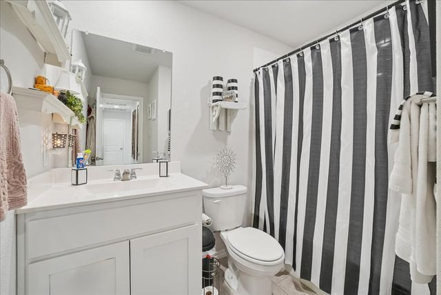 136 Greengate Drive, Boyd, TX 76023