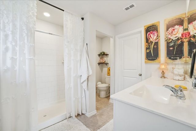 136 Greengate Drive, Boyd, TX 76023