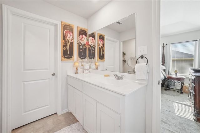 136 Greengate Drive, Boyd, TX 76023