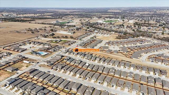 136 Greengate Drive, Boyd, TX 76023