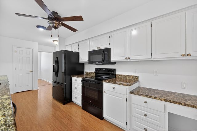 1 Magellan Circle, Hot Springs Village, AR 71909