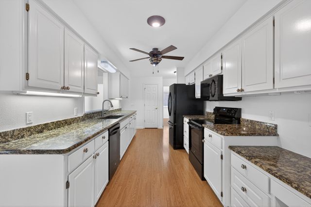 1 Magellan Circle, Hot Springs Village, AR 71909