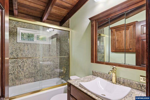 5623 SW Boundary St, Portland, OR 97221