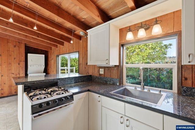 5623 SW Boundary St, Portland, OR 97221