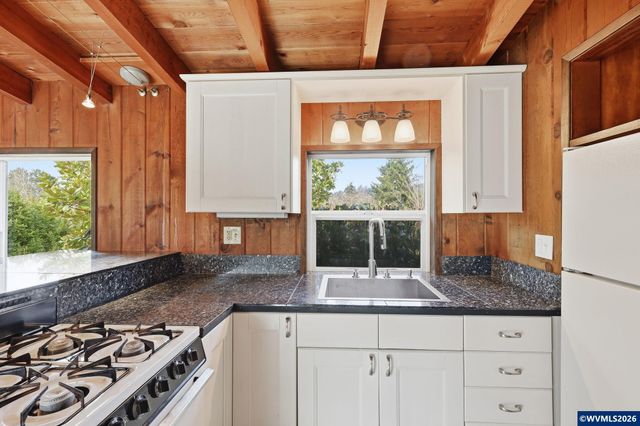 5623 SW Boundary St, Portland, OR 97221