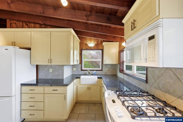 5623 SW Boundary St, Portland, OR 97221