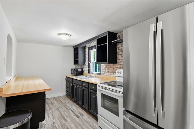 128 DeHaven Road, South Beaver Twp, PA 15010