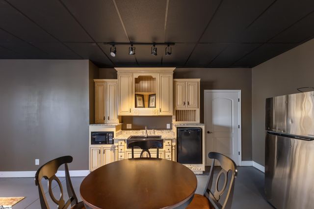 128 Burlwood Court, Greer, SC 29651