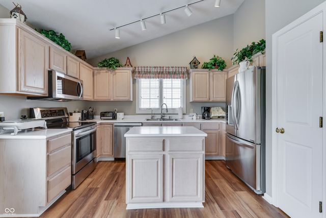 18013 Sun Ridge Circle, Noblesville, IN 46062