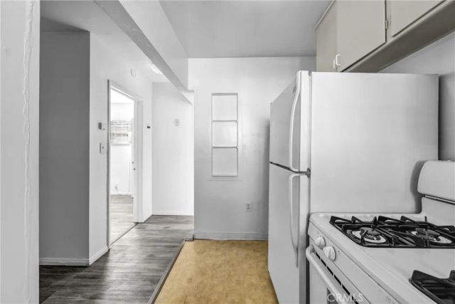 56 N Parkwood, Pasadena, CA 91107