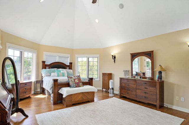 5909 S Brightwater Trail, Springfield, MO 65810