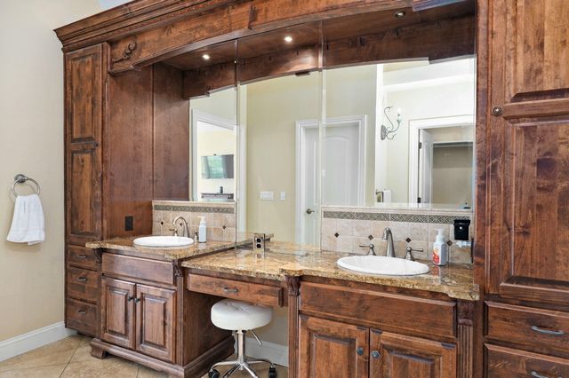 5909 S Brightwater Trail, Springfield, MO 65810