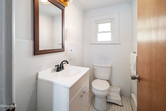 138 S 2nd Avenue, Mechanicville, NY 12118