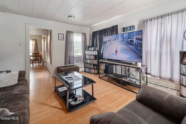 138 S 2nd Avenue, Mechanicville, NY 12118