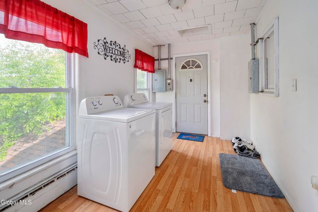 138 S 2nd Avenue, Mechanicville, NY 12118