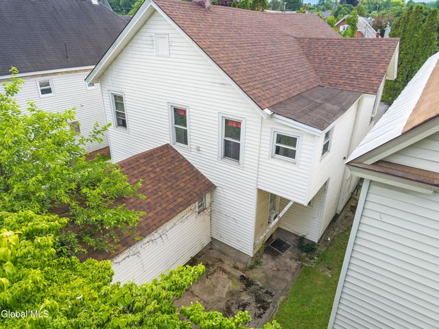 138 S 2nd Avenue, Mechanicville, NY 12118