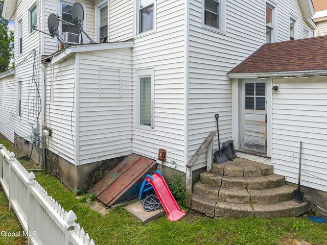 138 S 2nd Avenue, Mechanicville, NY 12118