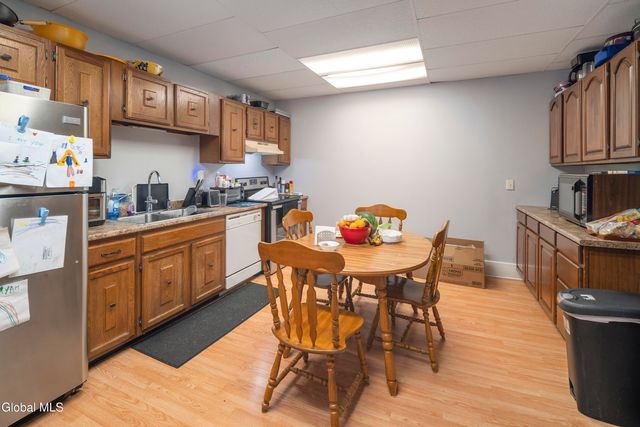 138 S 2nd Avenue, Mechanicville, NY 12118
