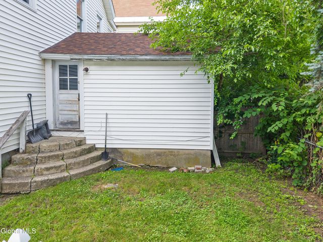 138 S 2nd Avenue, Mechanicville, NY 12118