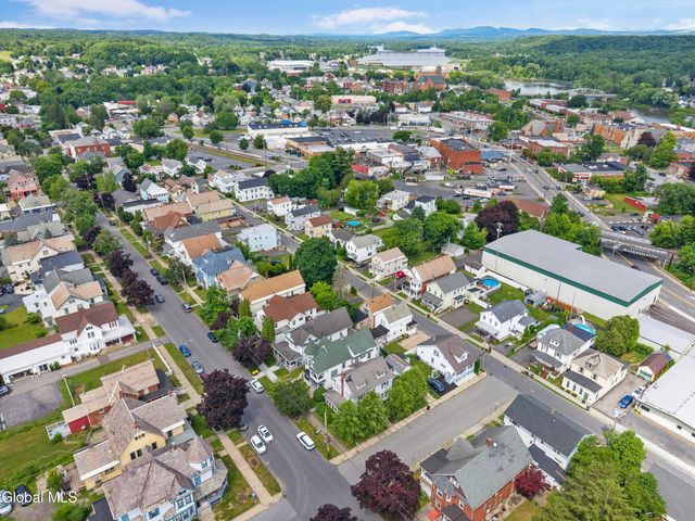 138 S 2nd Avenue, Mechanicville, NY 12118