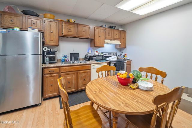 138 S 2nd Avenue, Mechanicville, NY 12118