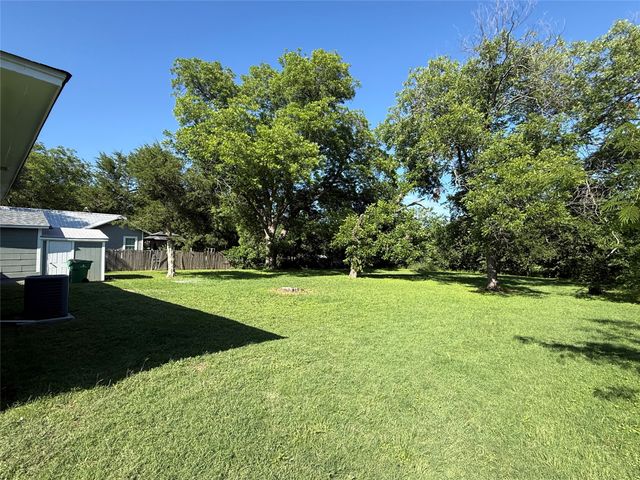 323 Hurt Street, Dublin, TX 76446