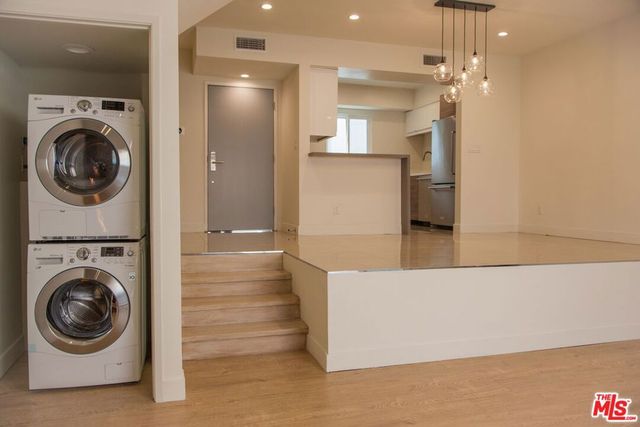 508 N Kings Road 1, West Hollywood, CA 90048