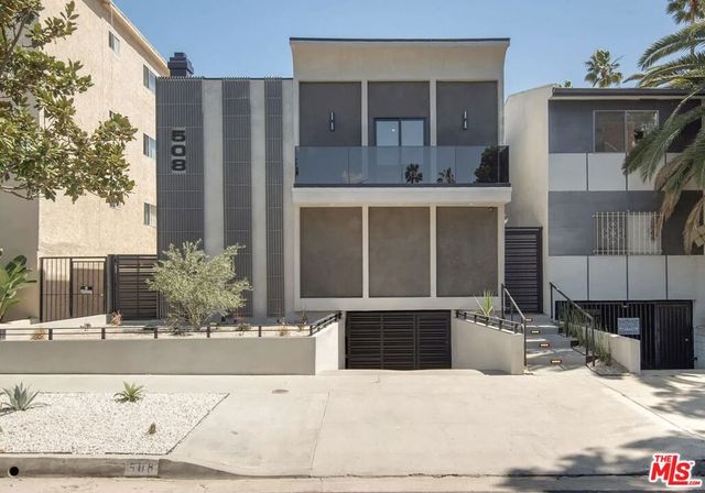 508 N Kings Road 1, West Hollywood, CA 90048