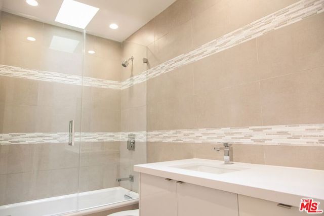 508 N Kings Road 1, West Hollywood, CA 90048