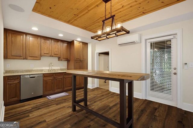 4440 Highgrove Pointe, Sandy Springs, GA 30319