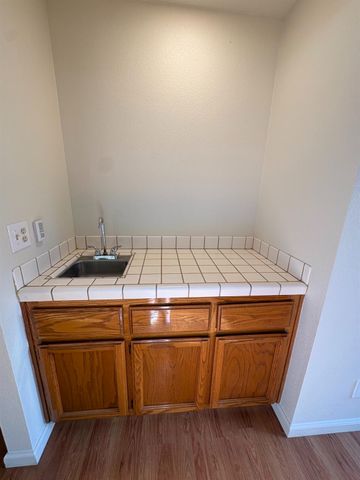 2881 Perez Ct, West Sacramento, CA 95691