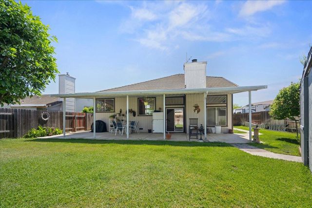 2881 Perez Ct, West Sacramento, CA 95691