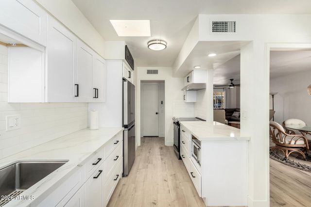 18218 N 99TH Drive, Sun City, AZ 85373