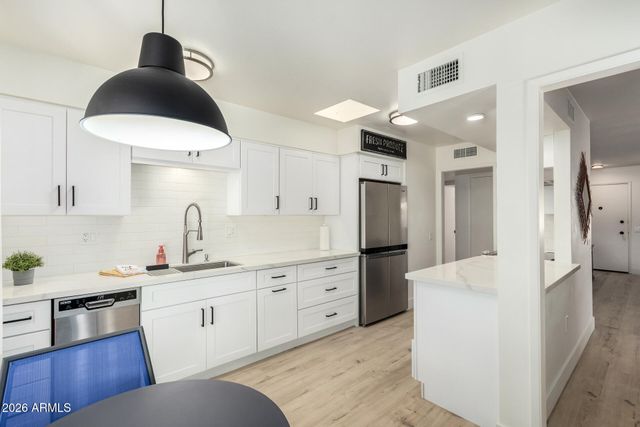 18218 N 99TH Drive, Sun City, AZ 85373