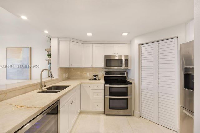 701 Brickell Key Blvd 901, Miami, FL 33131