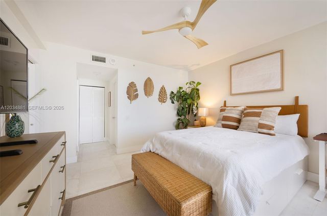 701 Brickell Key Blvd 901, Miami, FL 33131