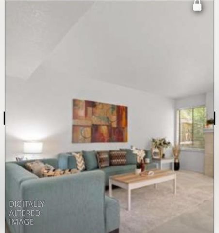 2042 University Park Dr, Sacramento, CA 95825