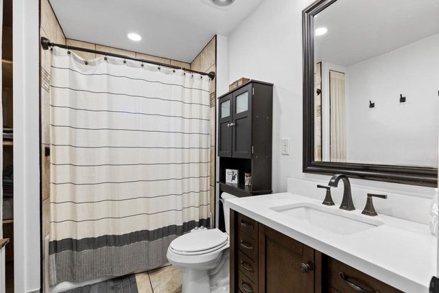 15440 Mt Vernon AVENUE, Brookfield, WI 53005