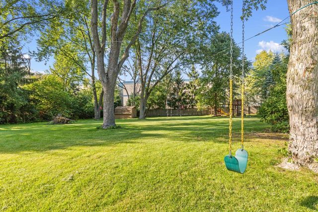 15440 Mt Vernon AVENUE, Brookfield, WI 53005