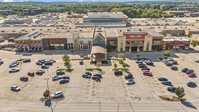 15440 Mt Vernon AVENUE, Brookfield, WI 53005