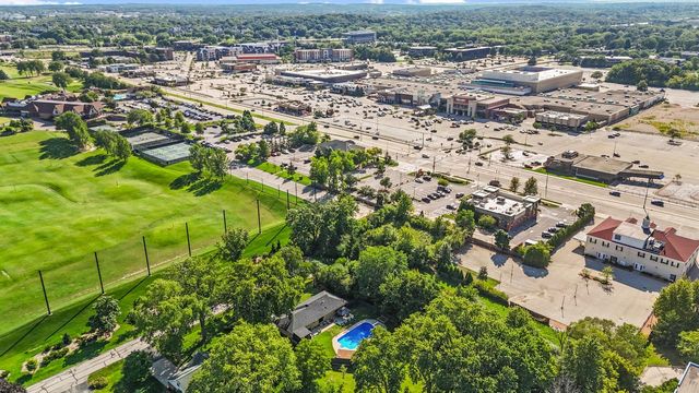 15440 Mt Vernon AVENUE, Brookfield, WI 53005