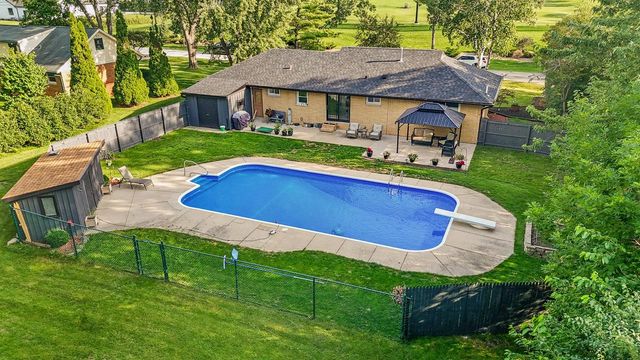 15440 Mt Vernon AVENUE, Brookfield, WI 53005