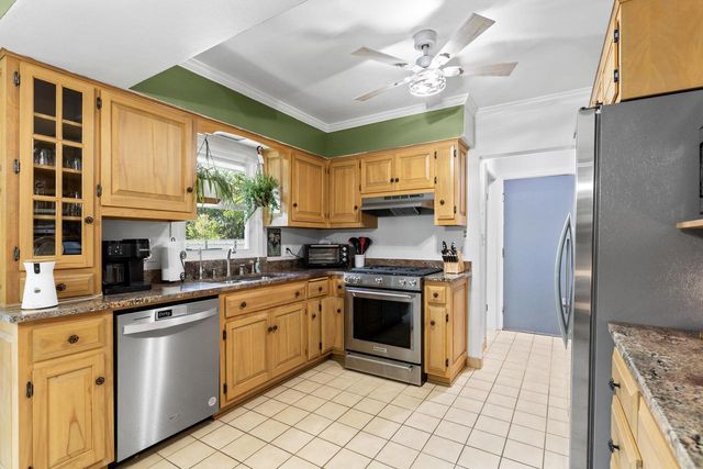 15440 Mt Vernon AVENUE, Brookfield, WI 53005