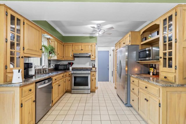 15440 Mt Vernon AVENUE, Brookfield, WI 53005