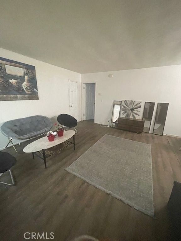 Image 10 of property listing at 1629 Franklin 4, Santa Monica, CA 90404