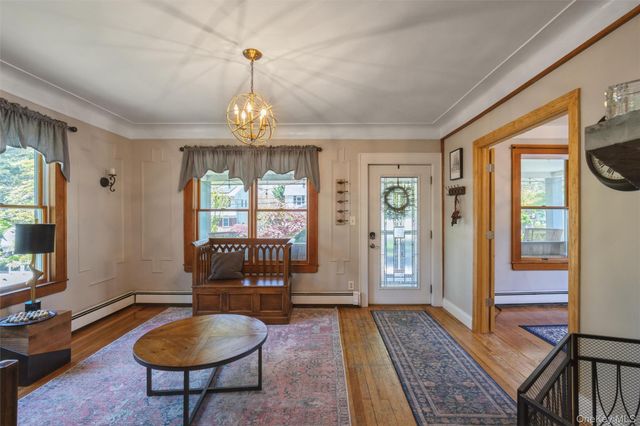 40 Bellecrest Avenue, East Northport, NY 11731