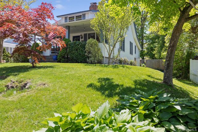40 Bellecrest Avenue, East Northport, NY 11731